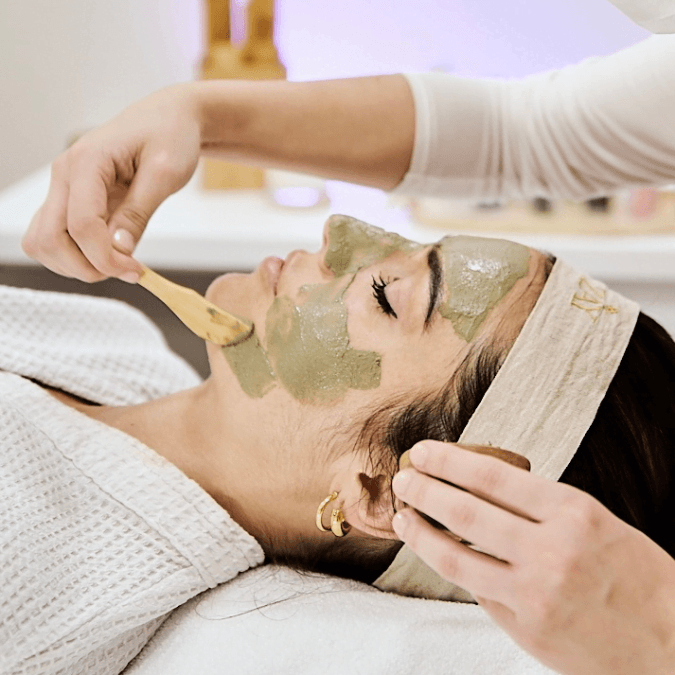 Tratamento facial na clínica Zay