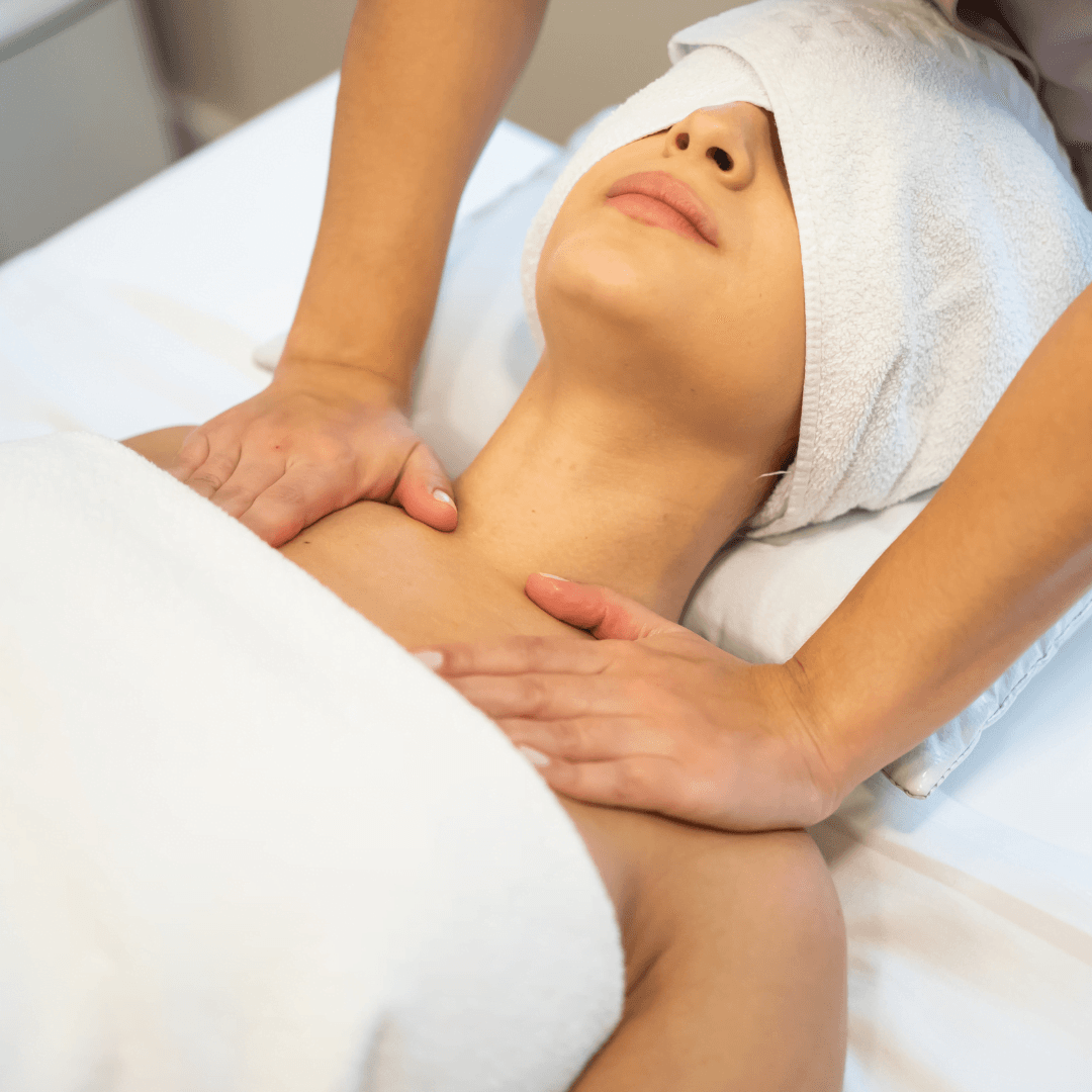 Massagem relaxante na clínica Zay